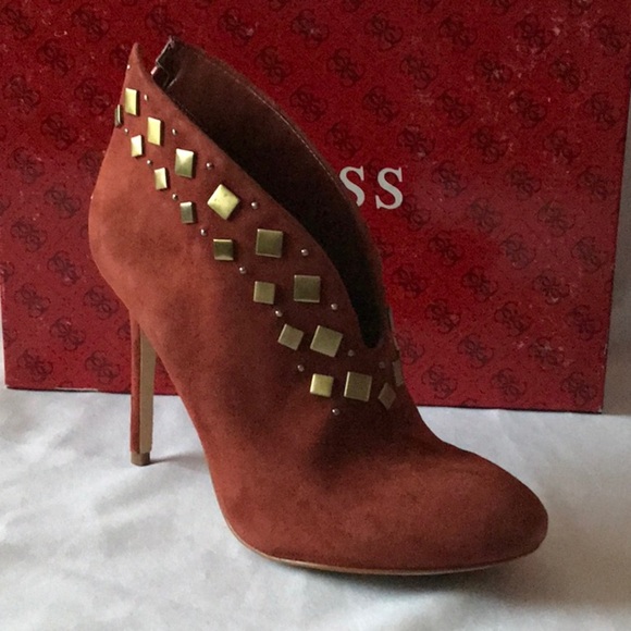 NEW GUESS Saretta Studded Booties SZ 8.5 - Picture 2 of 6